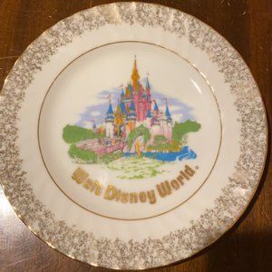 Walt Disney World VINTAGE Souvenir 7.5" Plate